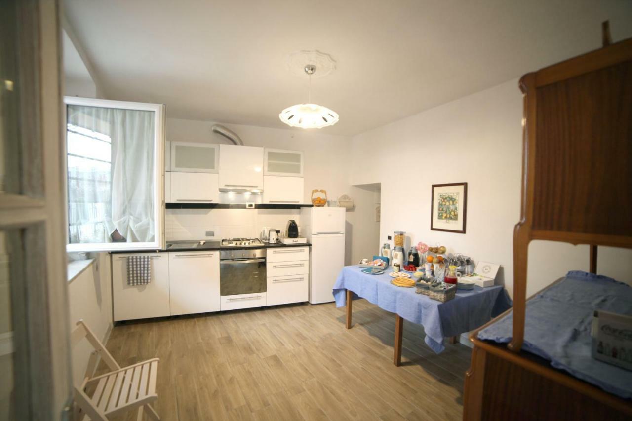 B&B Agora Sarzana Exteriör bild