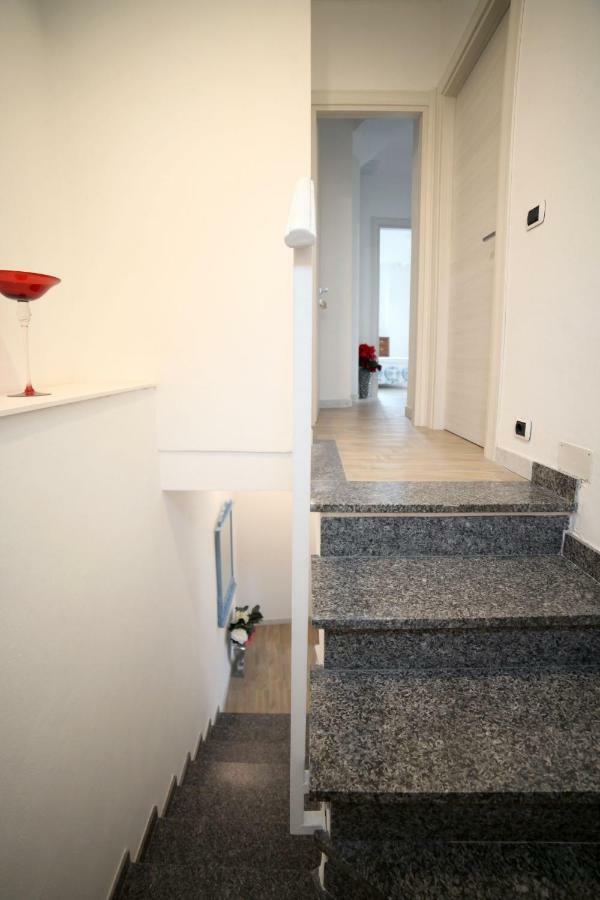 B&B Agora Sarzana Exteriör bild